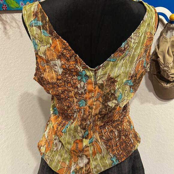 Brown and green floral print - Picture 7 of 8